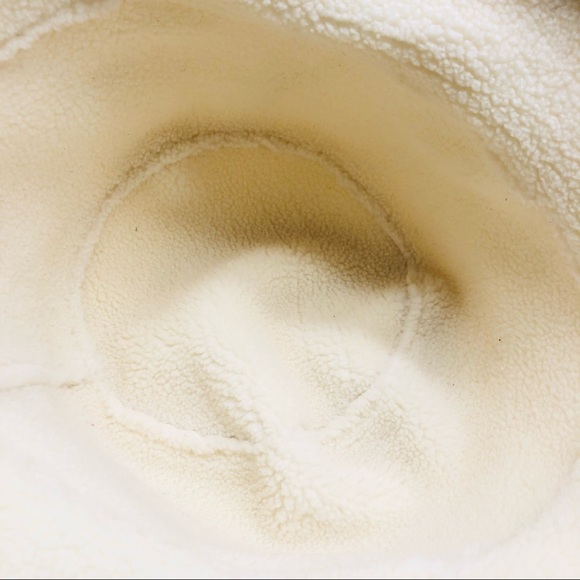 Faux Shearling Hat NWT - Picture 4 of 4